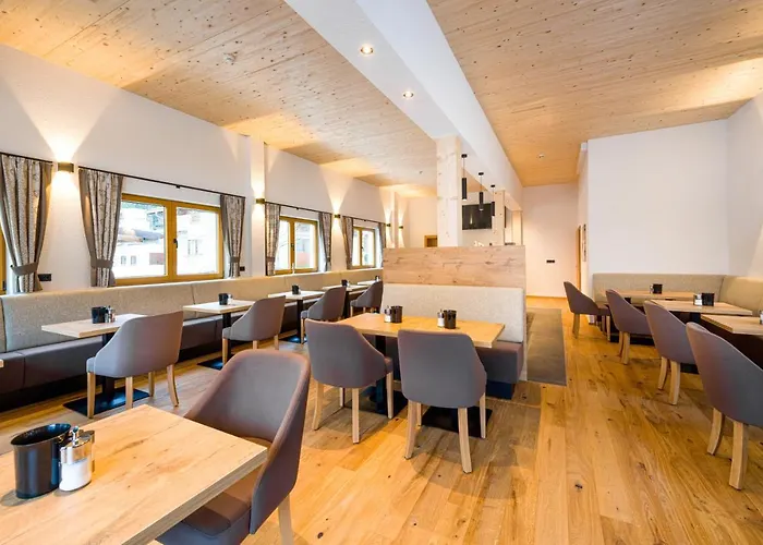 Landhaus Moosbrugger Πανσιόν Steeg