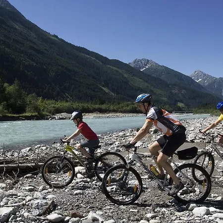 姆斯布鲁格兰德旅馆 招待所 3*